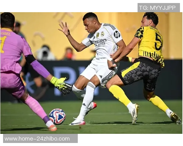 皇家马德里足球队的辉煌历程与未来展望：从传奇球员到战术创新的全景回顾